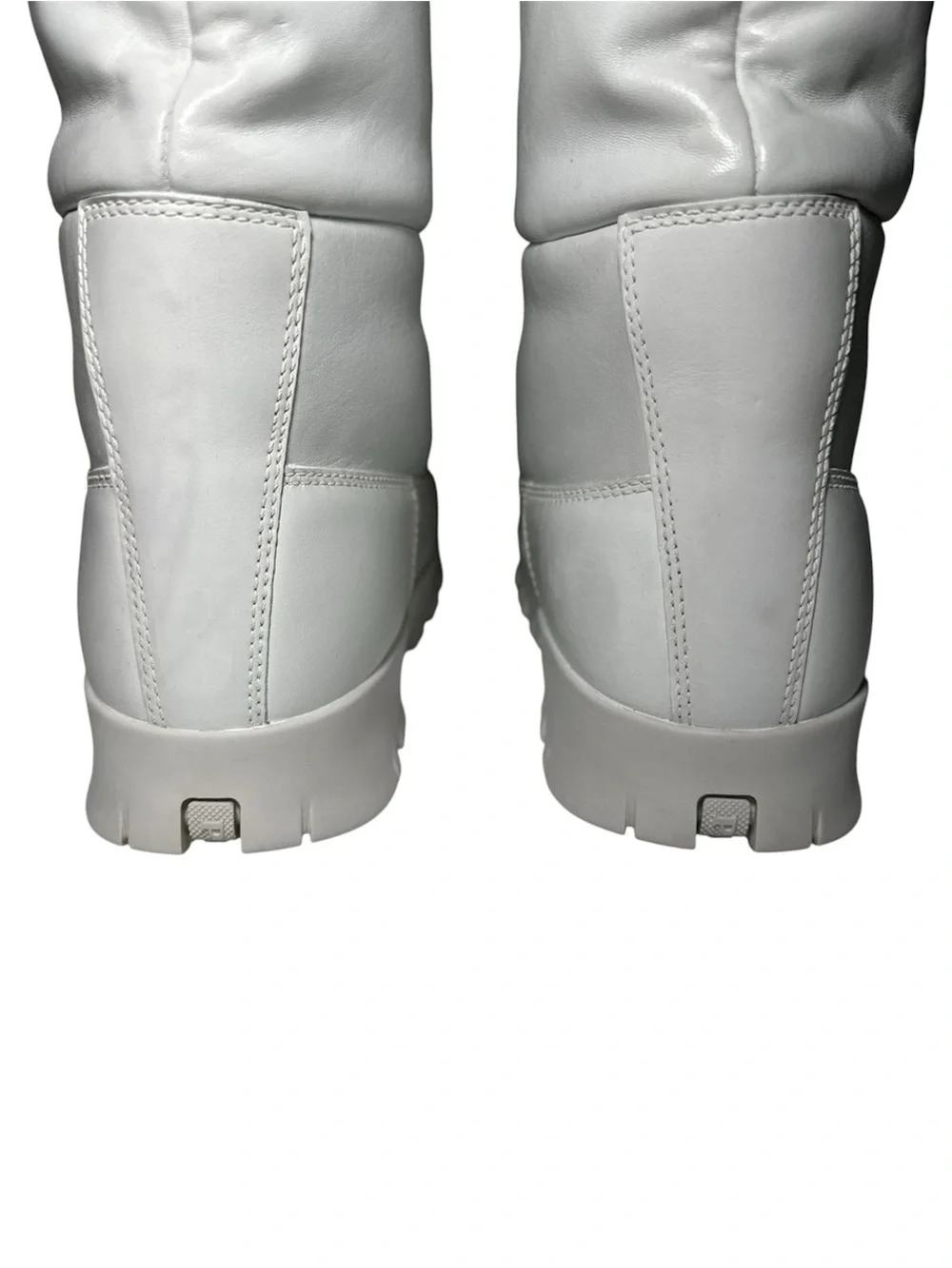 Prada White Leather Quilted Platform Moon Boots Weiss size 40 US 10 Puffer Snow